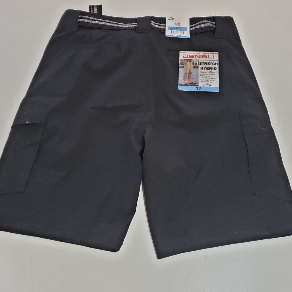 Denali Men's black Belted  Hybrid Cargo Short - Picture 2 of 3